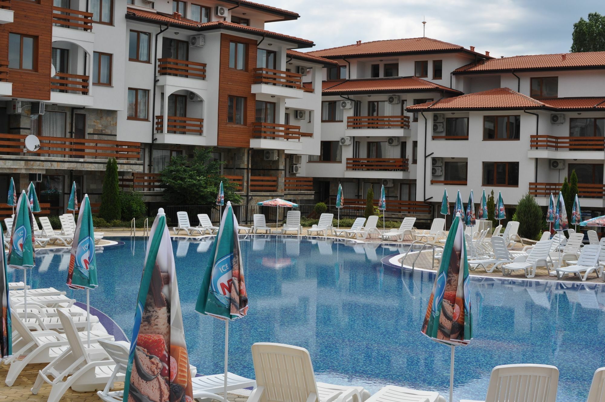 Gardenia Hills Hotel Sunny Beach Exterior photo
